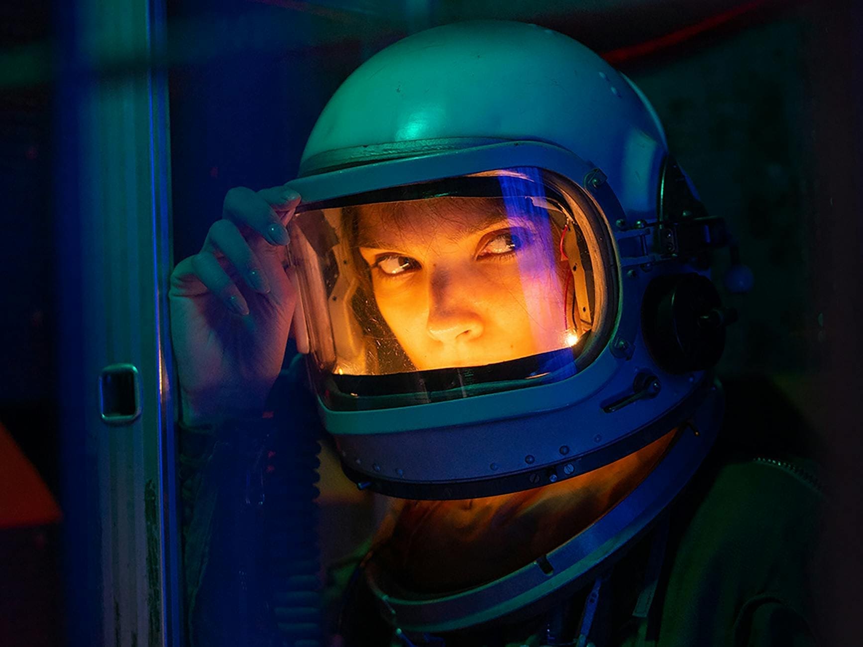 woman wearing blue helmet